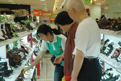 步步高美采平價百貨首店盛裝開業，開啟社區商業新篇章